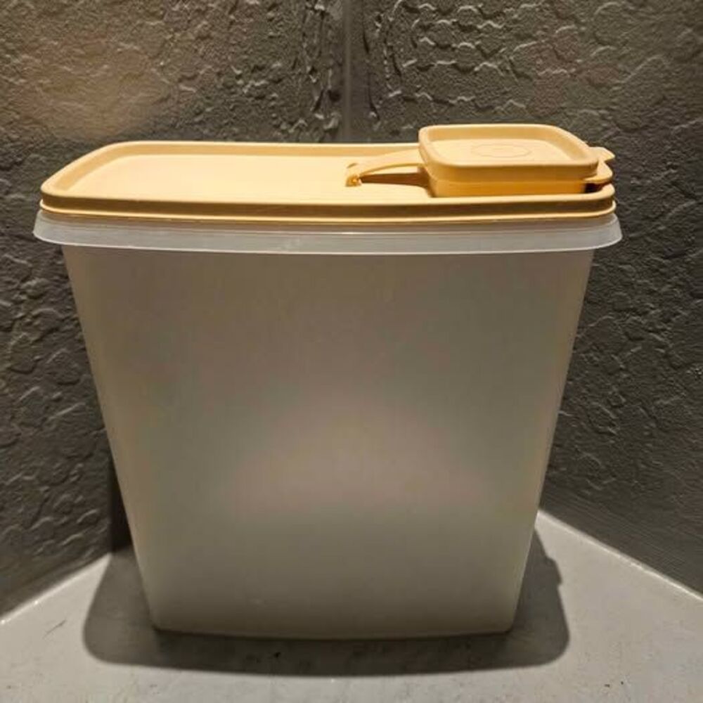 Tupperware Modular Mates Super Oval 4 Container